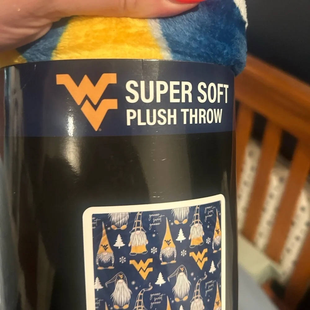 NWT Super Plush WVU Mountaine Blue and Yellow Throw Blanket for Ultimate Comfort
